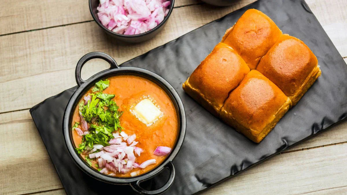 Pav Bhaji Recipe (Mumbai Style)